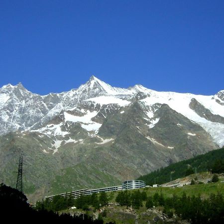 Camping Schonblick Im Saas-Tal Hotell Exteriör bild