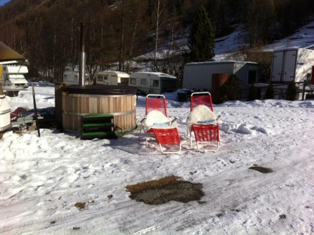 Camping Schonblick Im Saas-Tal Hotell Exteriör bild
